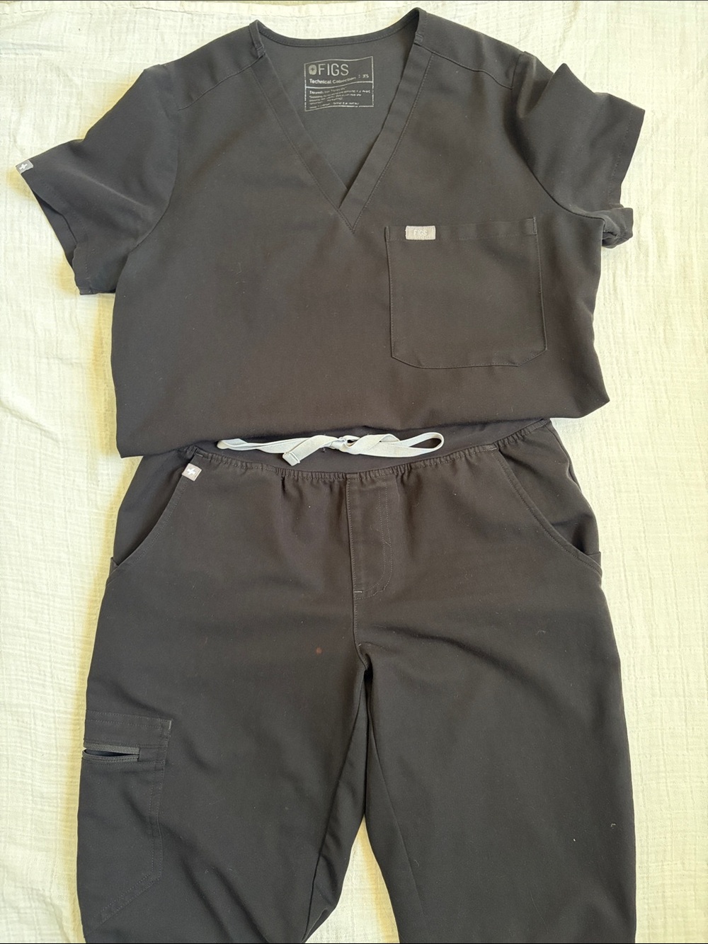 Figs black scrubs